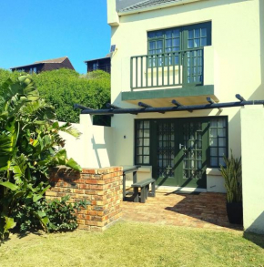 78 Settler Sands Modern 2 Bedroom Apartment